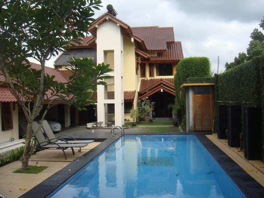 D Ajenk Boutique Guesthouse Kejayan المظهر الخارجي الصورة